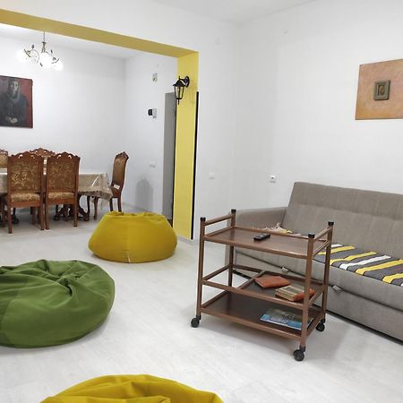 Ners Guest House Gjoemri Buitenkant foto