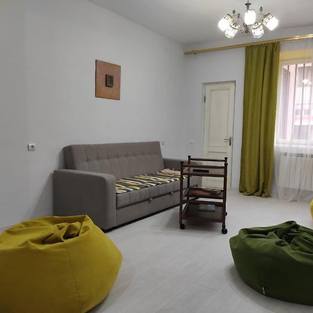 Ners Guest House Gjoemri Buitenkant foto